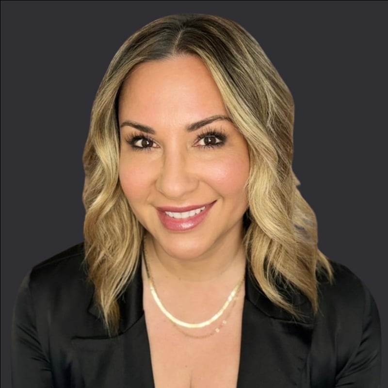 Romina Kresge Claremont, CA Real Estate Agent Headshot