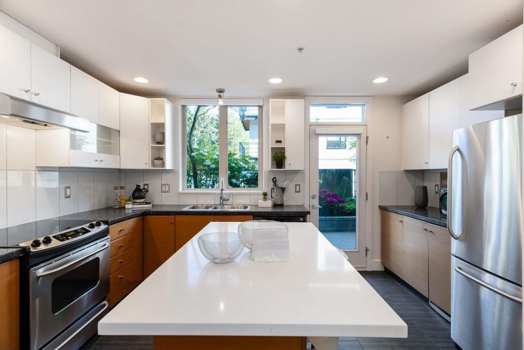 728 W 14th St, #44