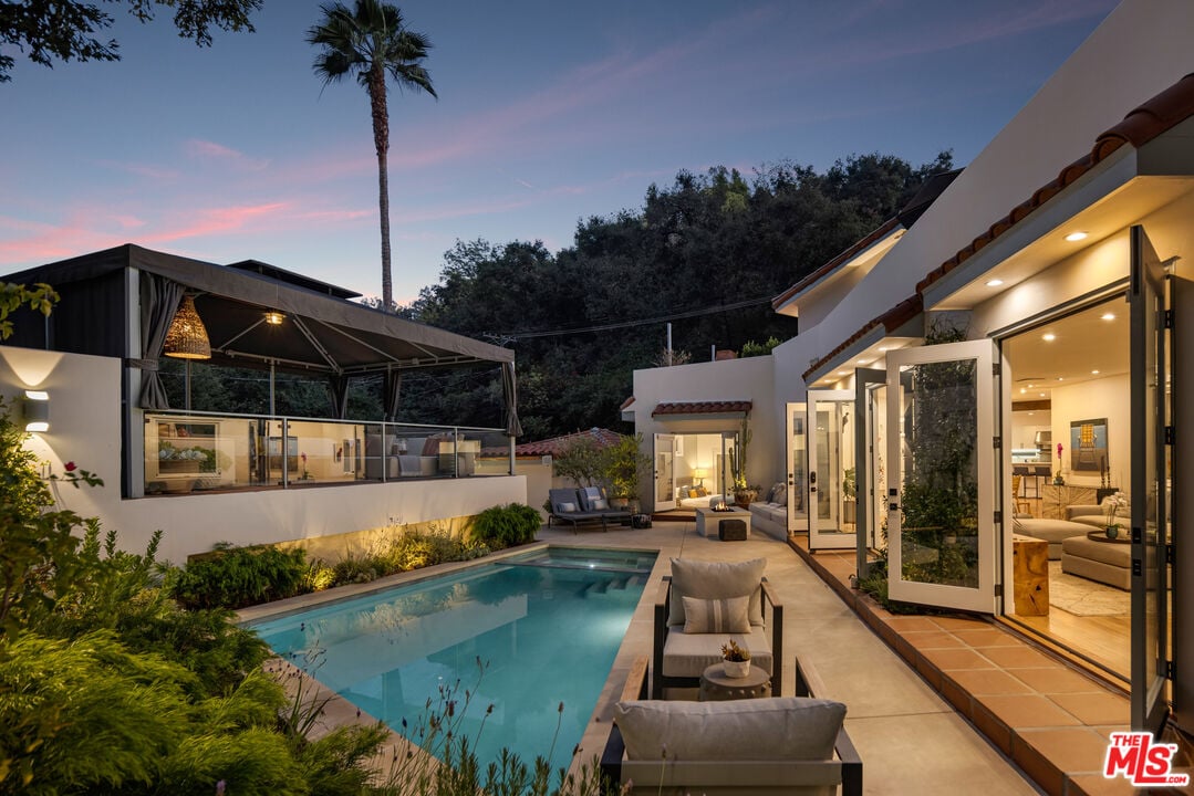 Wonderland Park Ave, 90046