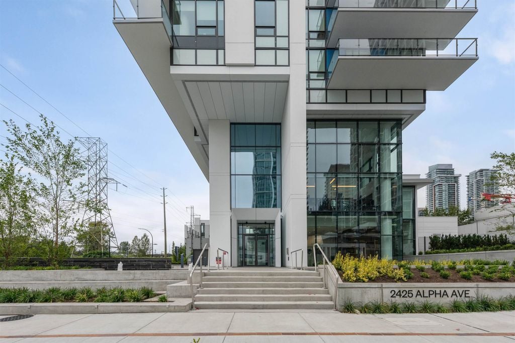 2425 Alpha Ave, #307