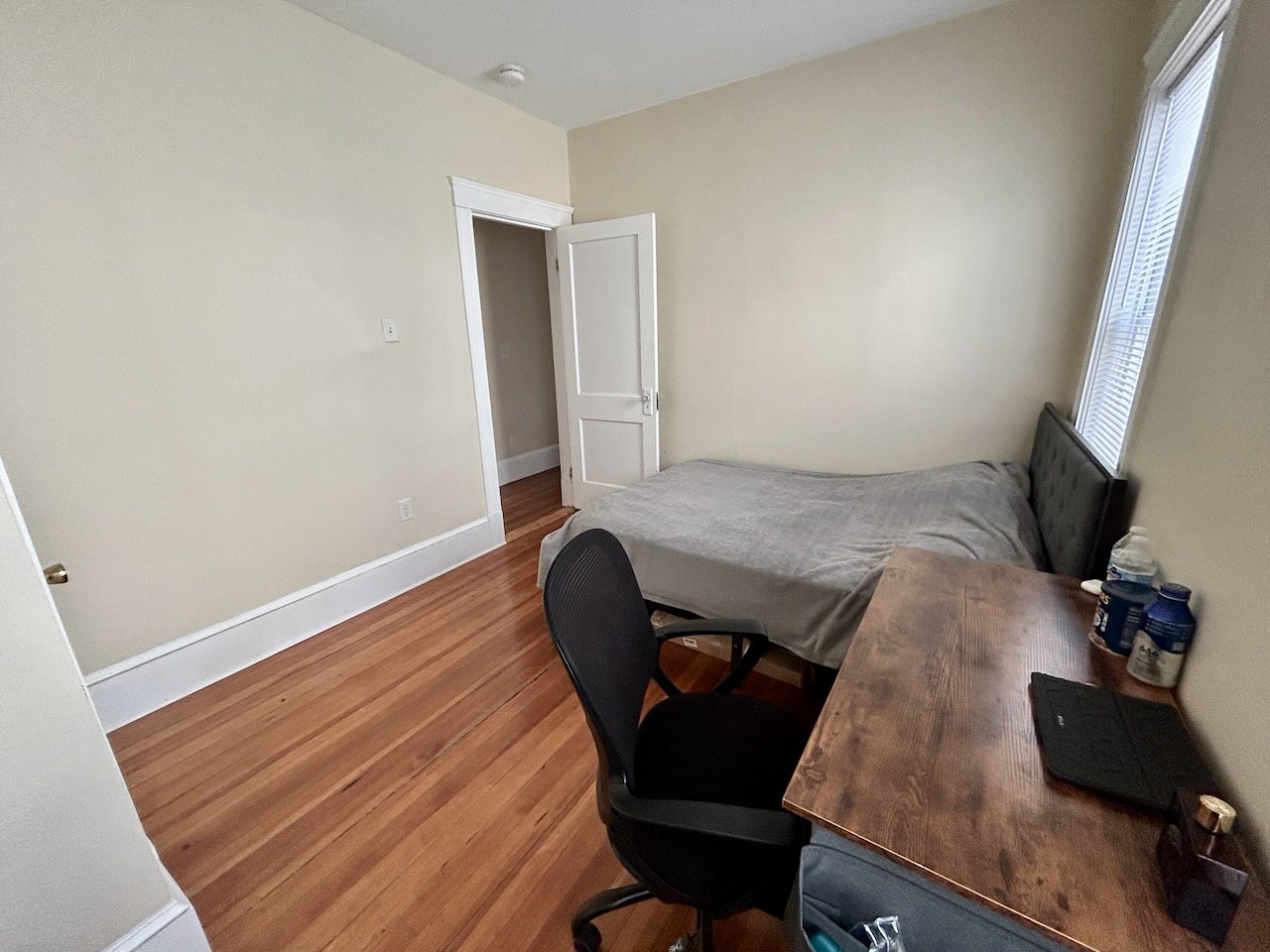 Sunny 4 Bed 2 Bath in the Heart of Brookline - Heat and Hot Water Included - 9.1