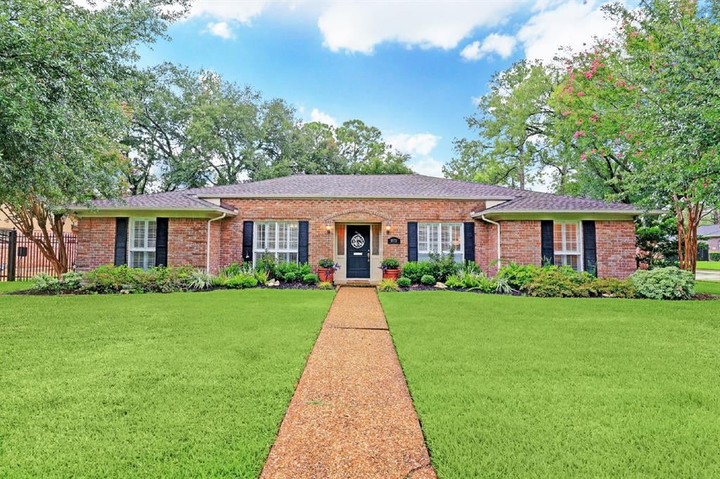 10731 Piping Rock Ln