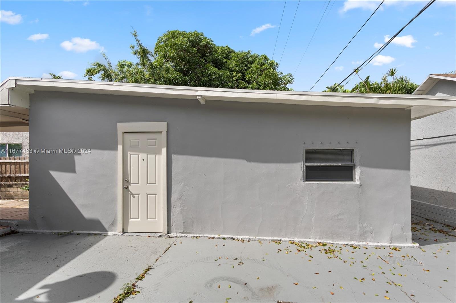 503 Avenida Hermosa, West Palm Beach, FL 33405