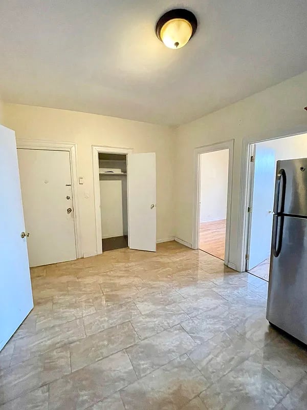 1215 Nostrand Avenue 2F