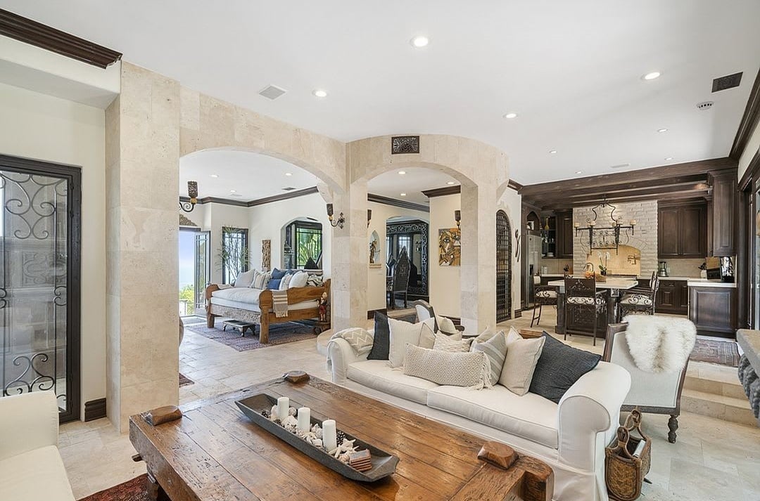 Eminence Villa