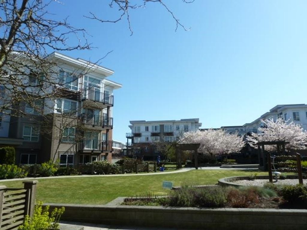 9500 Odlin Rd, #126