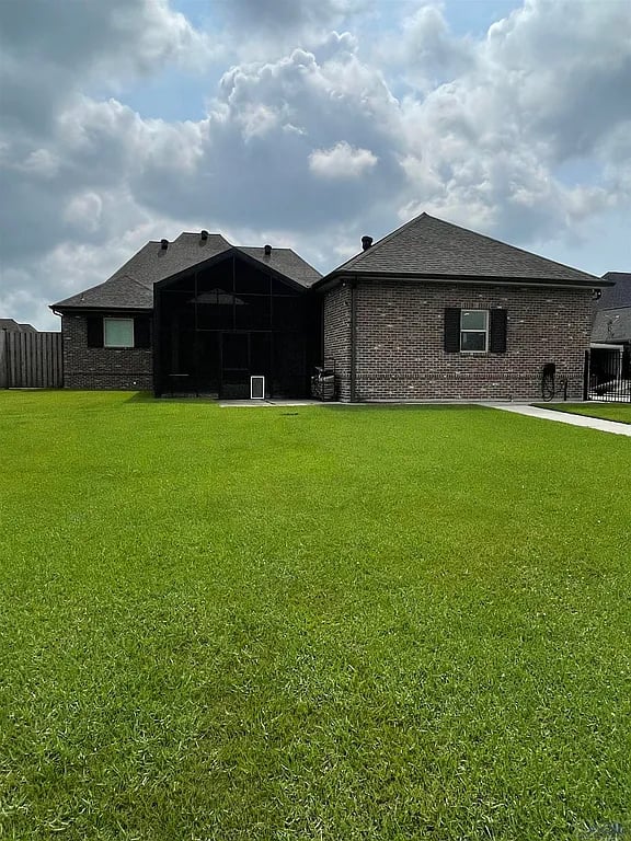 266 Tulip Dr