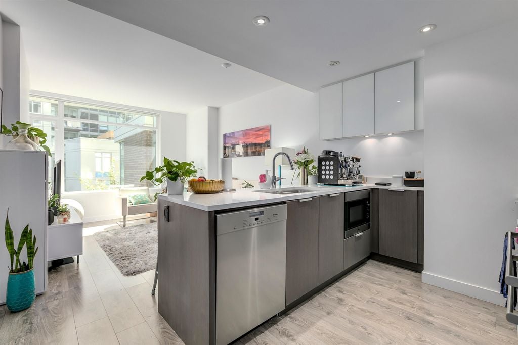 110 Switchmen St, #301