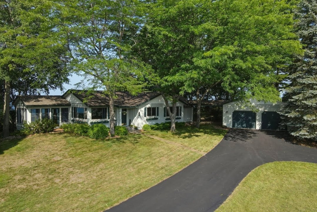 1451 N Leland Estates Dr, Leland, MI 49654