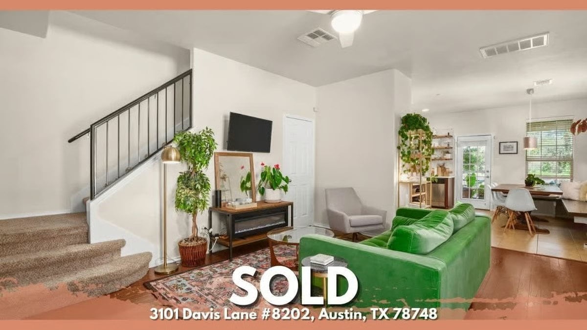 SOLD | 3101 Davis Lane #8202 | 2 Bedrooms | 2.5 Baths | 1,334 Sqft