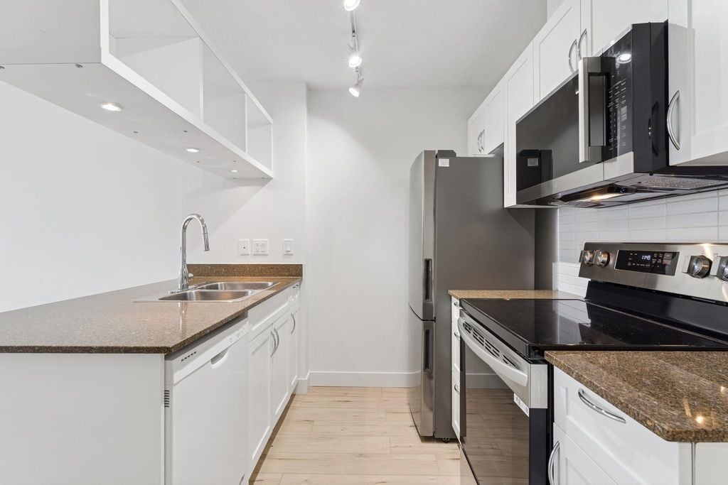 938 Smithe St, #1532
