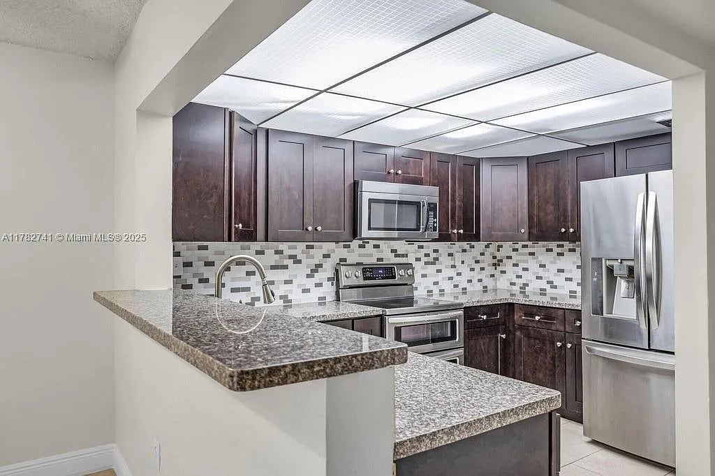 9050 NW 28th St Apt 114