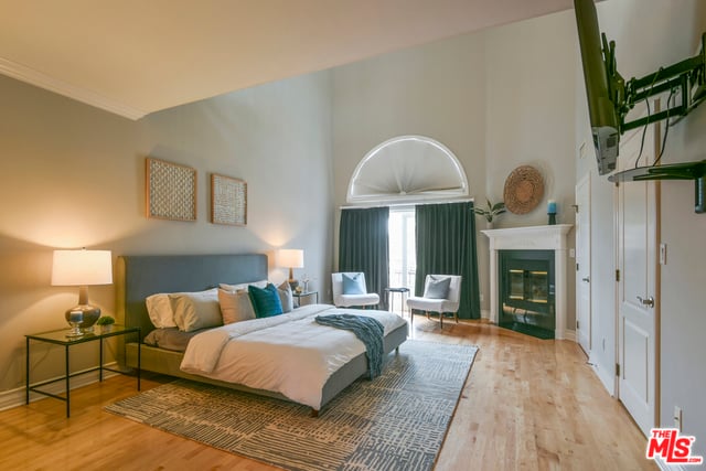 11723 Mayfield Ave #3