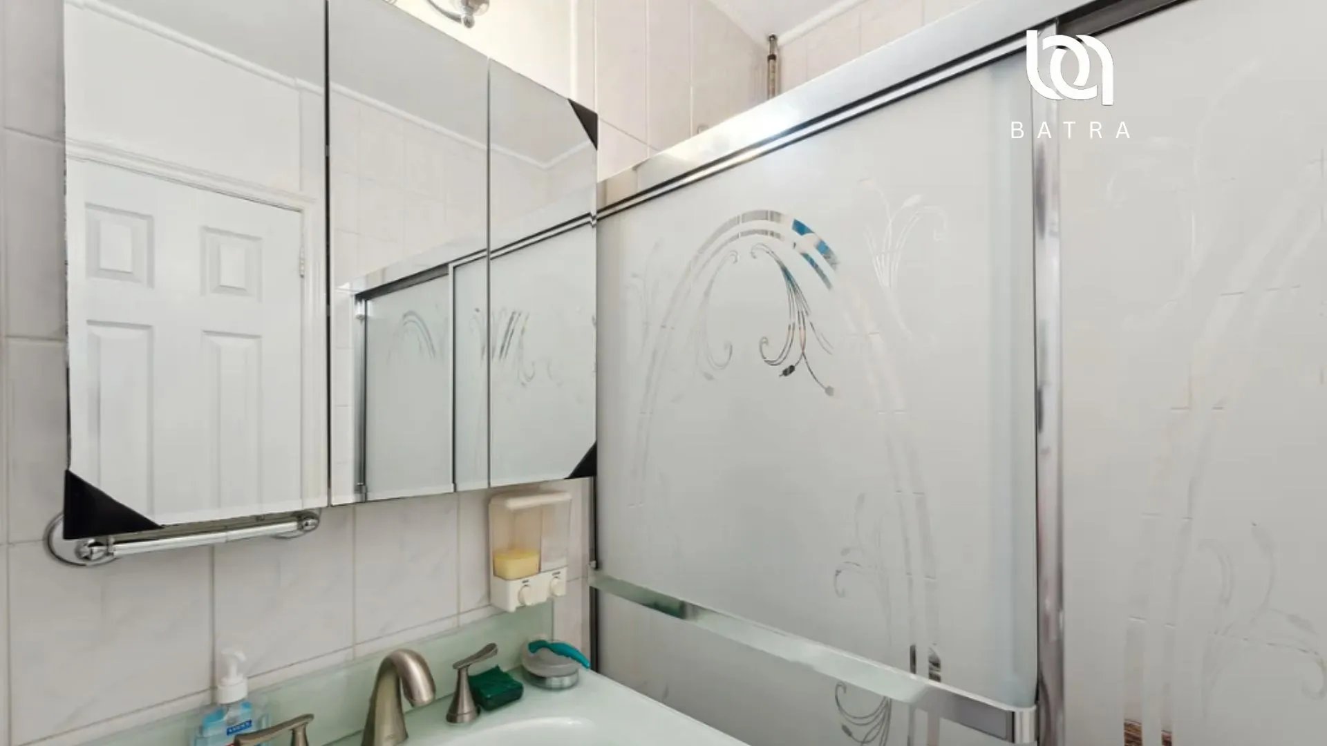 305 East 24th Street # 18K