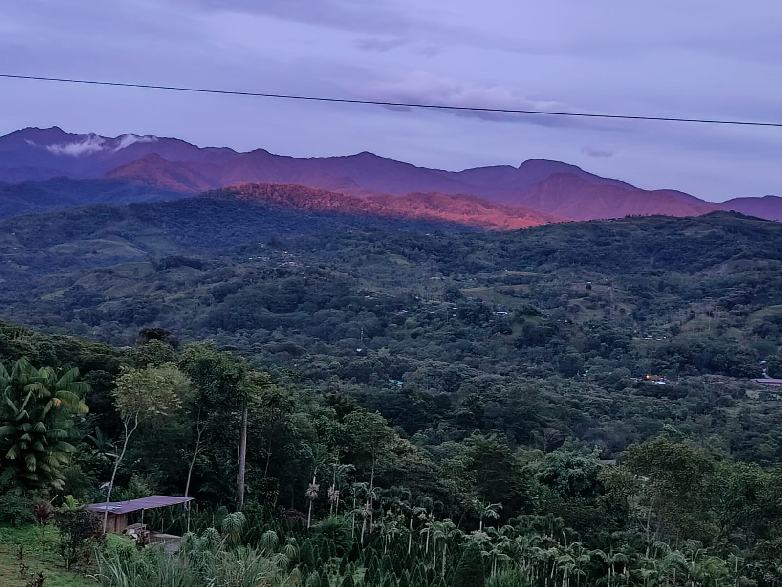 5-BEDROOM CHIRRIPO MOUNTAIN VIEW HOME WITH EASY ACCESS, PREMIUM FINISHES, FRUIT TREES AND LANSCAPED – 0.22 ACRES