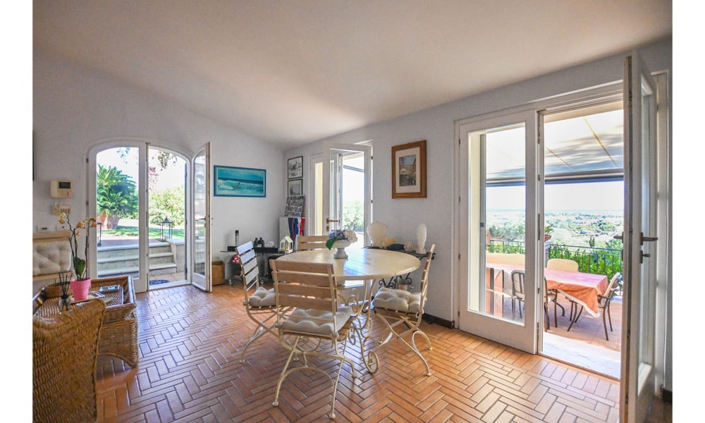 Villa With Stunning Seaview in Civitanova Marche, Le Marche