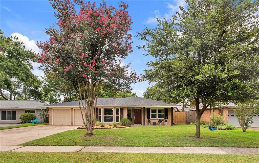 2227 Willowby Dr