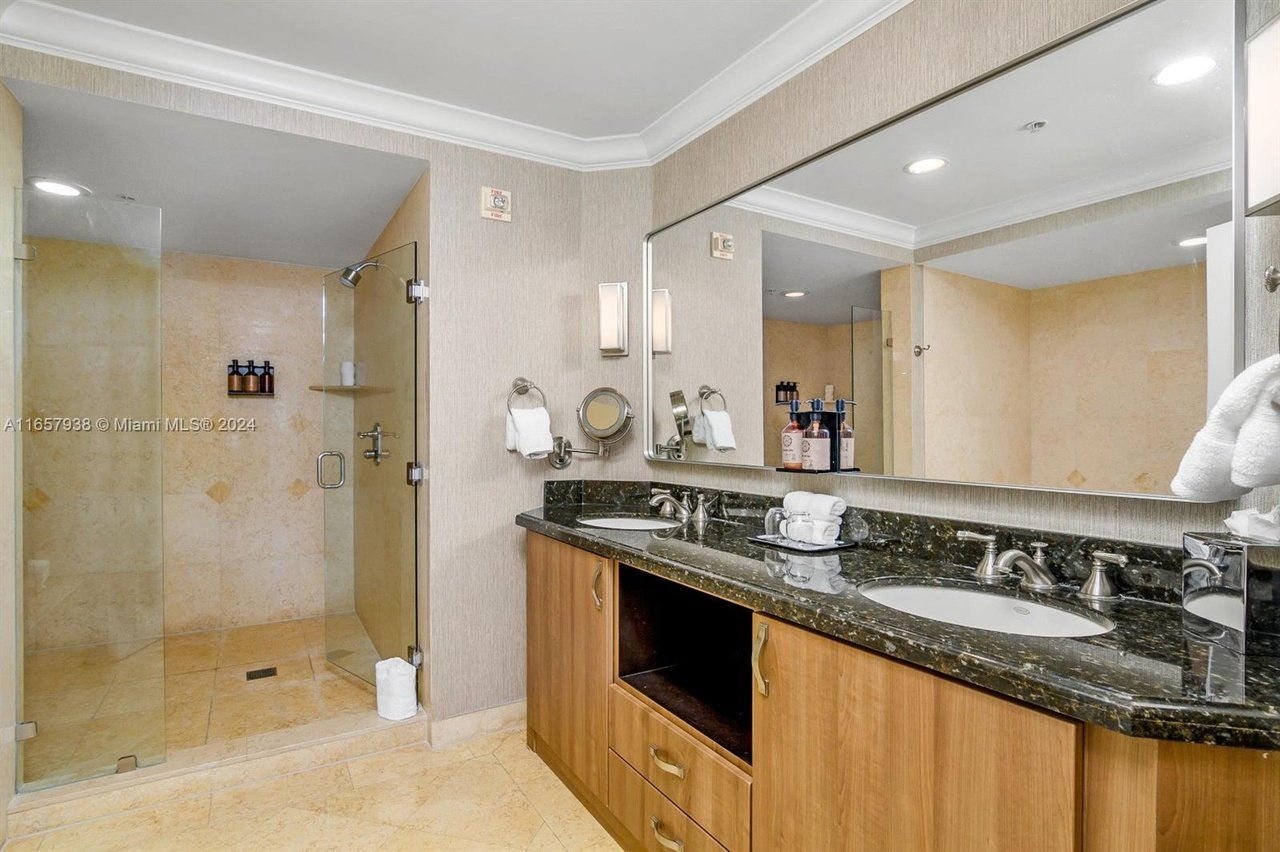 601 N Fort Lauderdale Beach Blvd #609