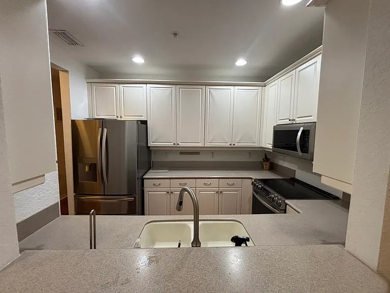 4254 W Main St