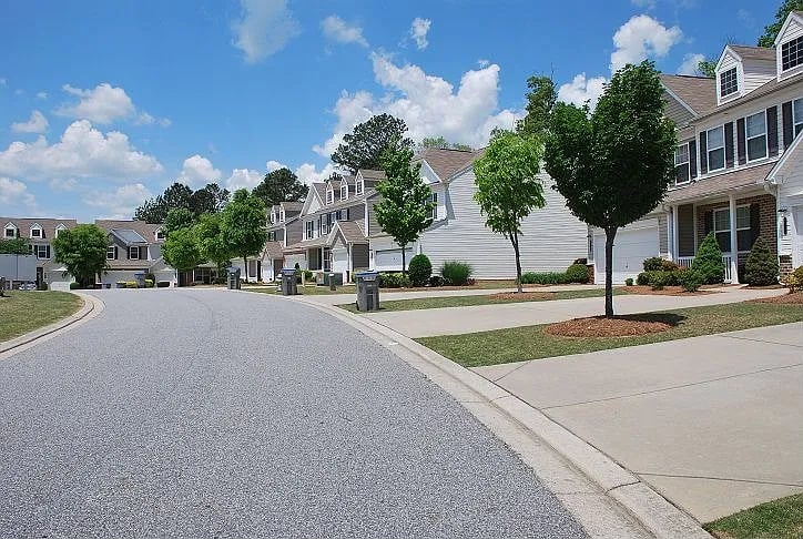 521 Windstone Trl