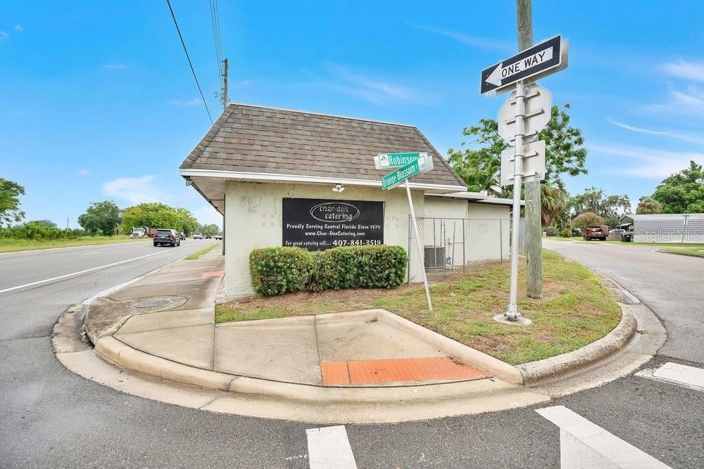 3101 N Orange Blossom Trl