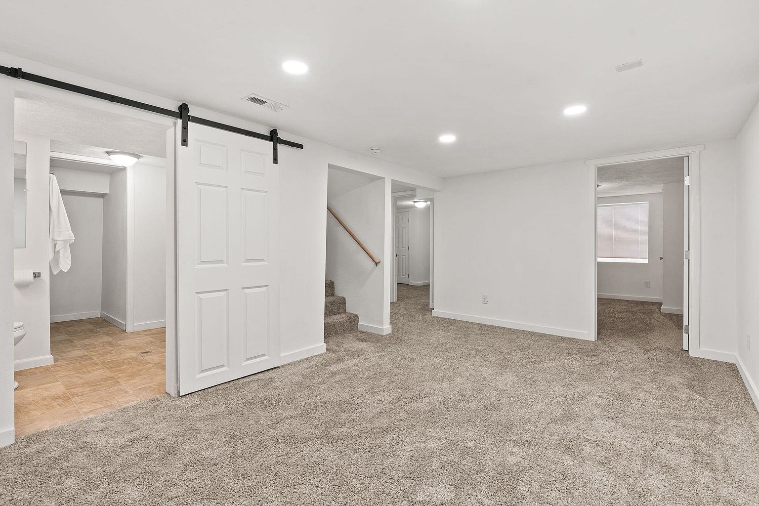2417 W Sanson Ave