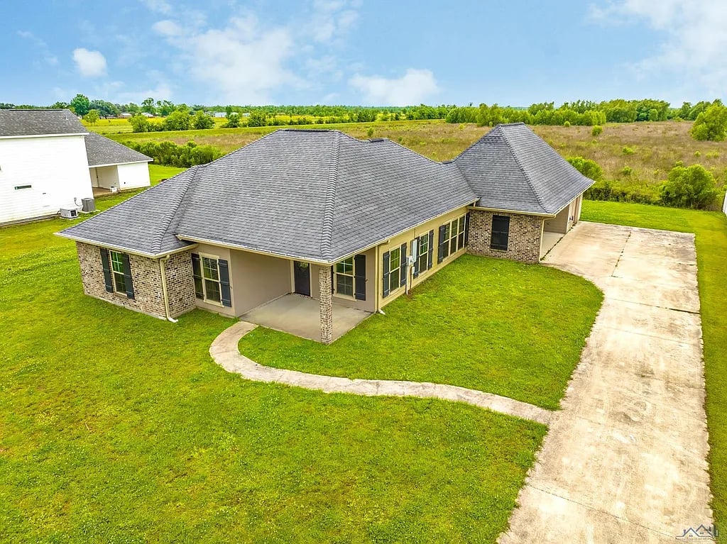 226 Bouverans Cir