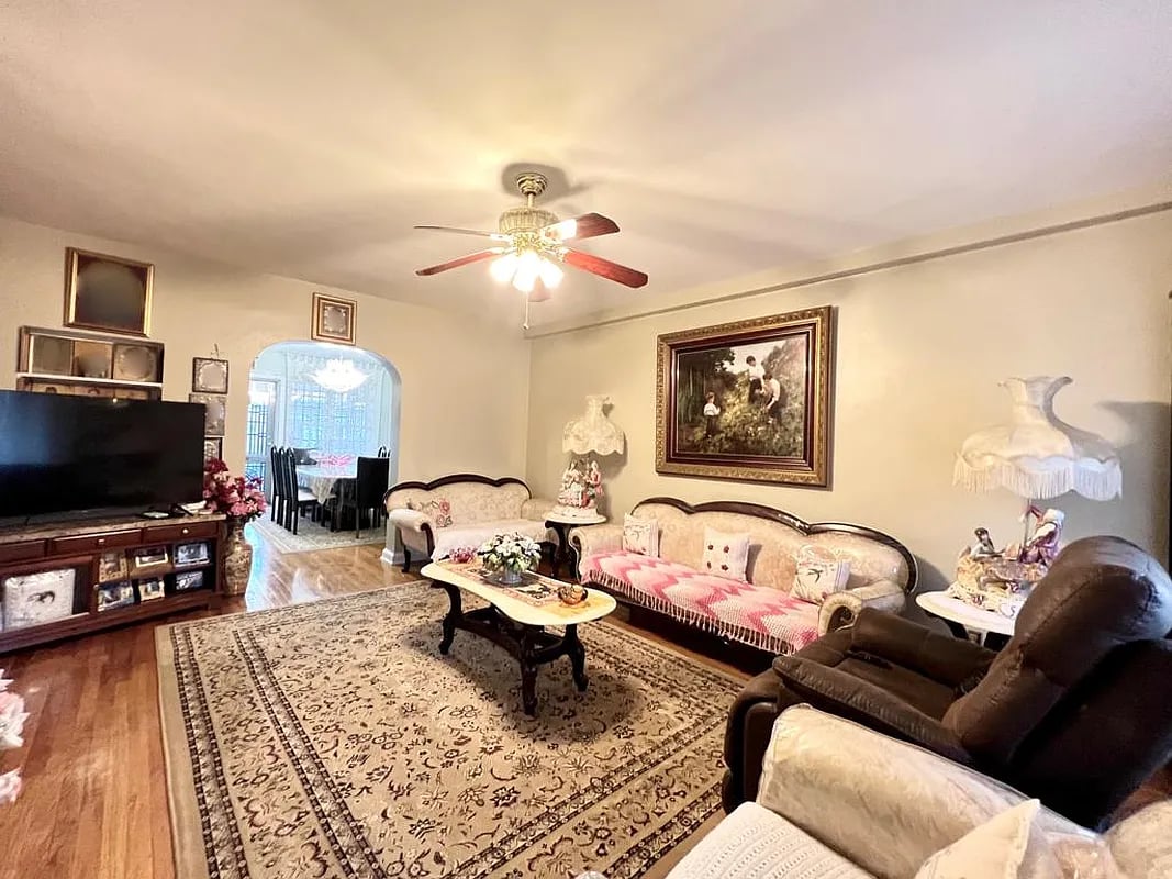 28-31 Hobart St