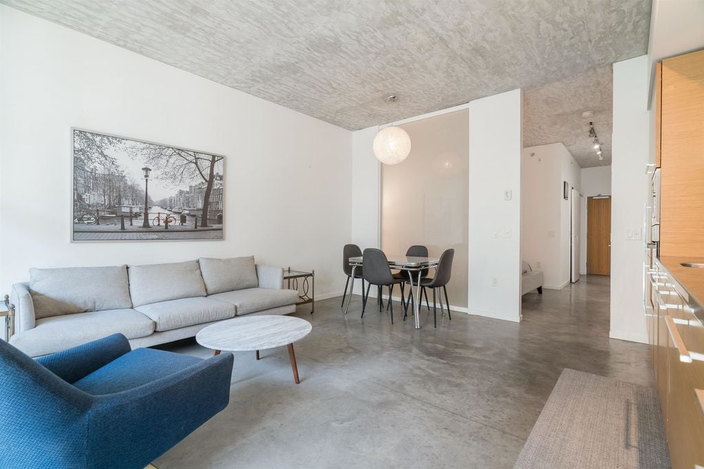 388 W 1st Ave, #206
