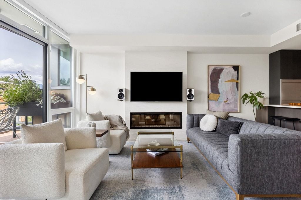 288 W 1st Ave, #311