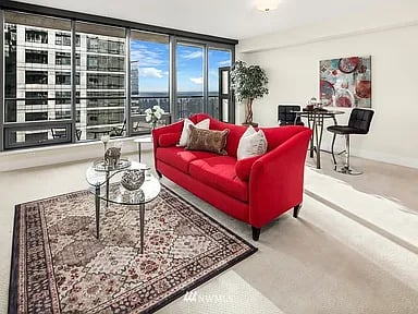 650 Bellevue Way NE # 3501