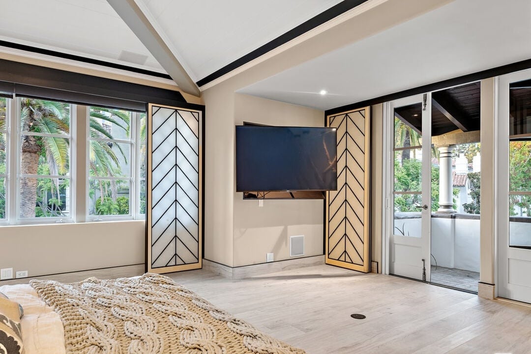 Century Woods Dr, 90067