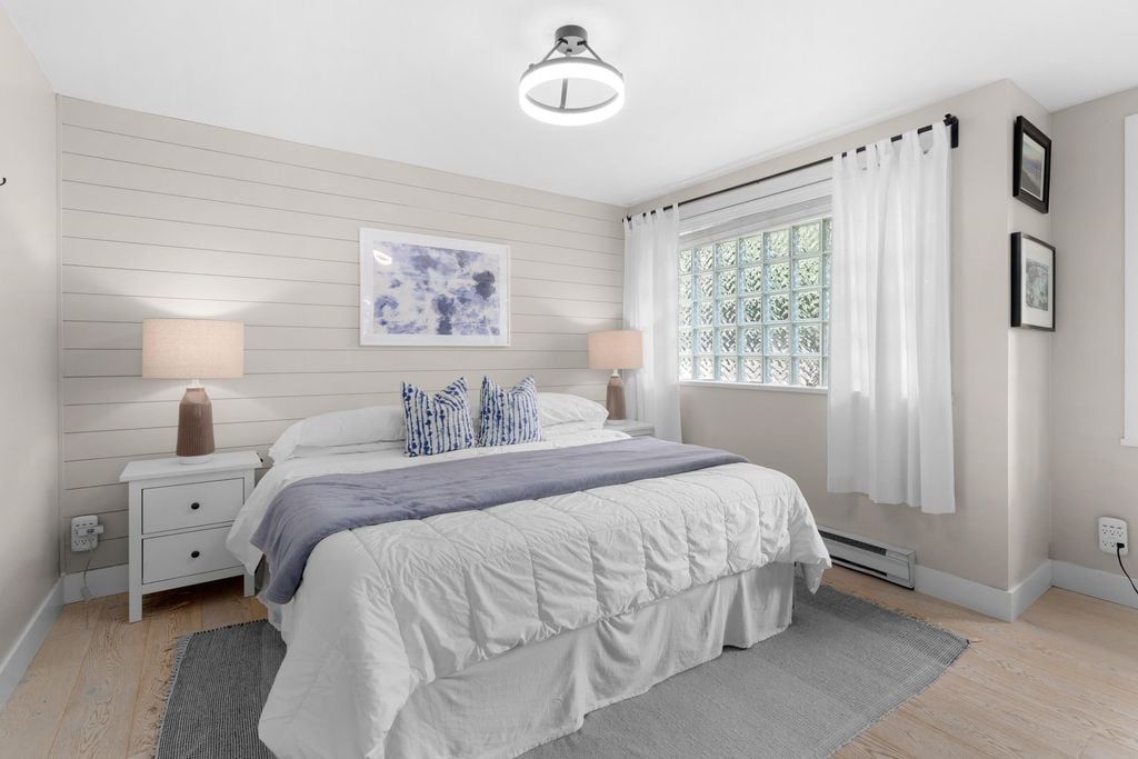 1702 Chesterfield Ave, #104