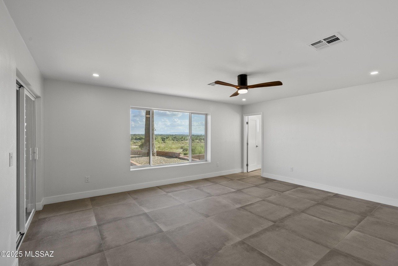 5240 E River House Rd