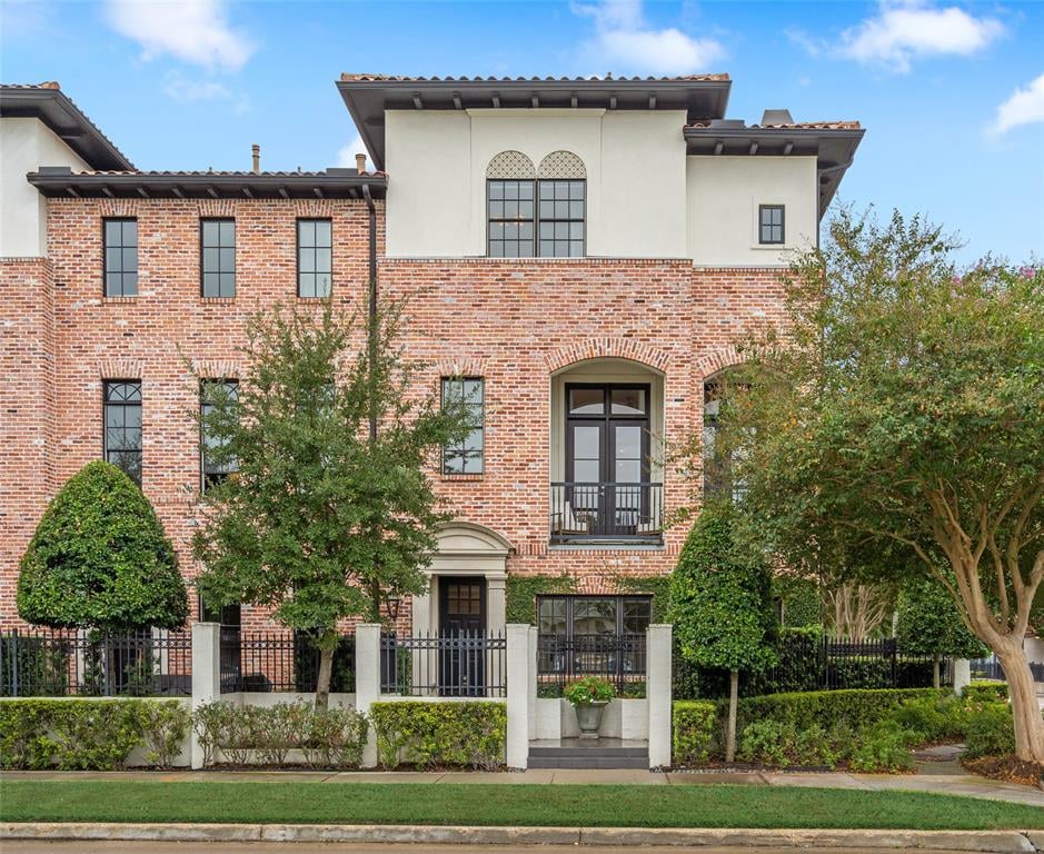 3787 Bellaire Blvd