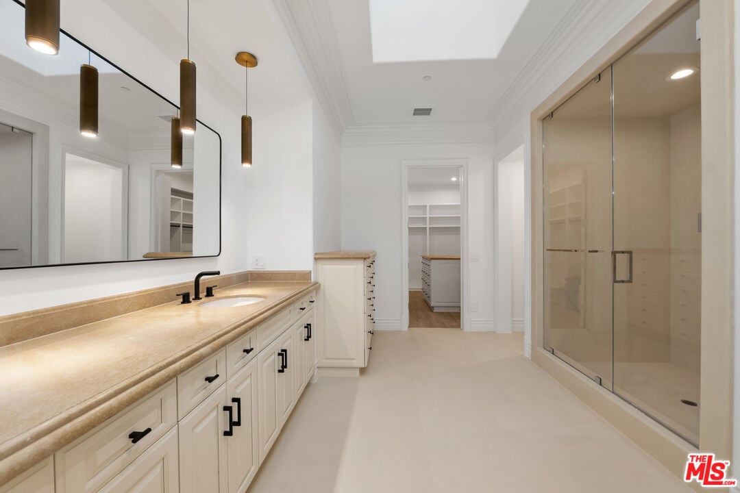 Ivory Arcadia, Martin Lane, 90210