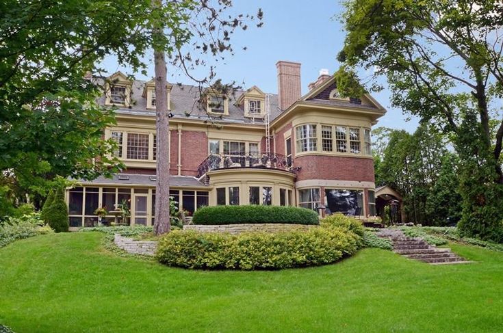 Why Sellers Often Net More Working With a Realtor Outside Their Social Circle