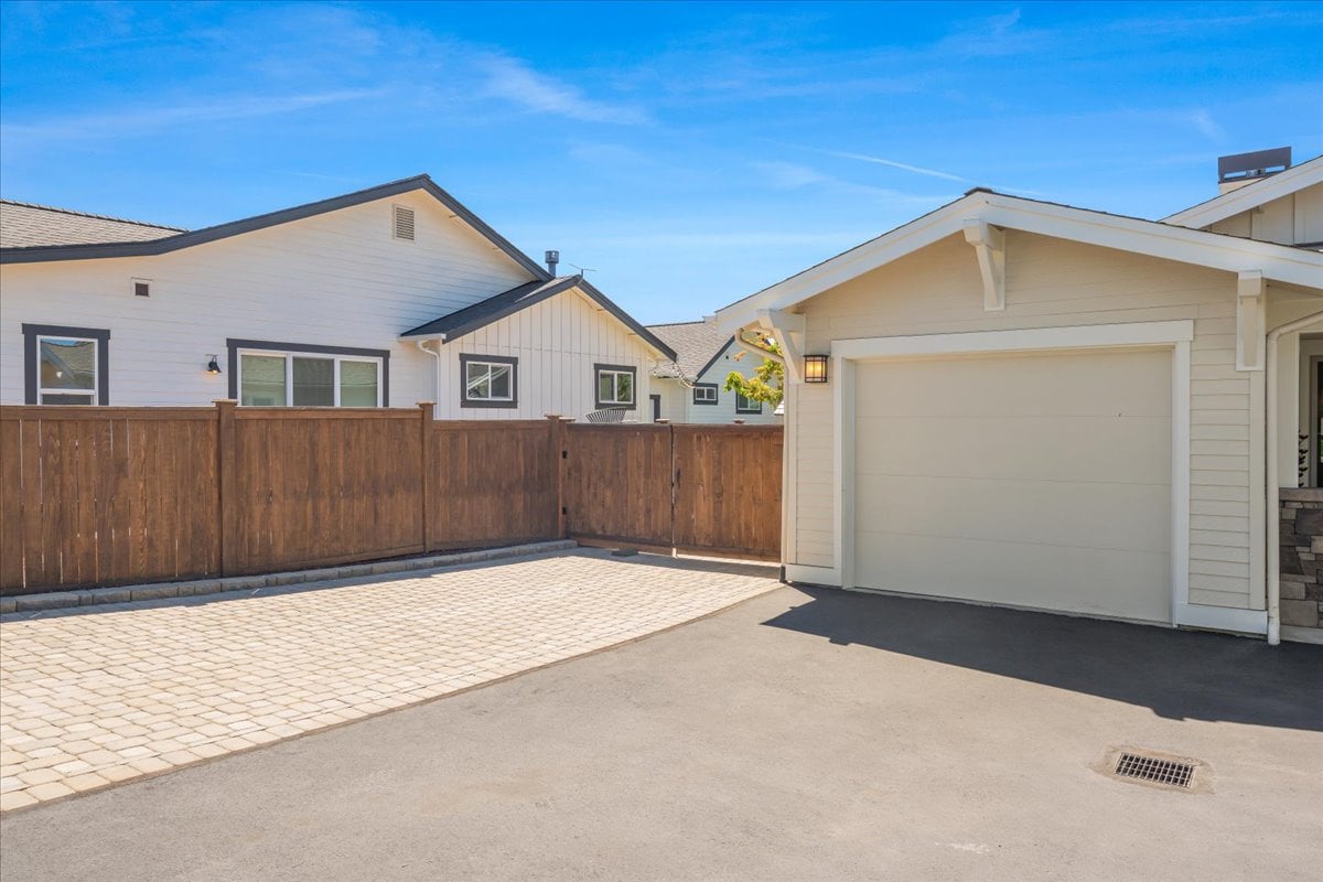 3533 SW 47th Street