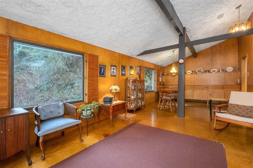 4520 Lynn Valley Rd