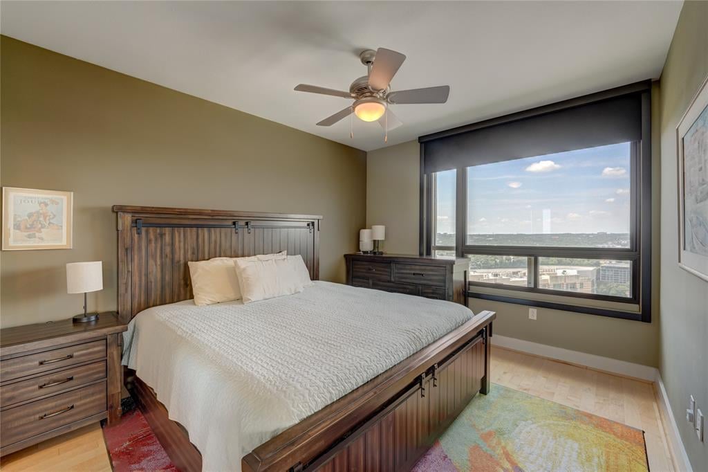 300 Bowie St #2503