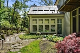 55 Ridge Hill Farm Rd.