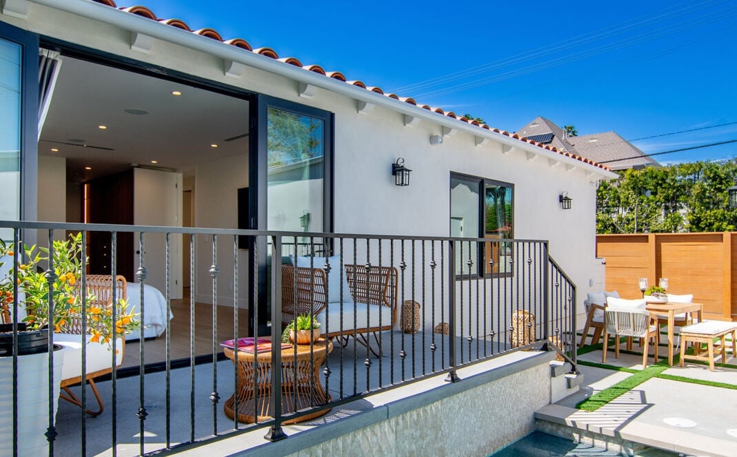 Zenith Estate, S La Jolla Ave, 90048