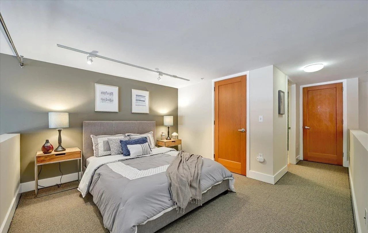 200 Townsend