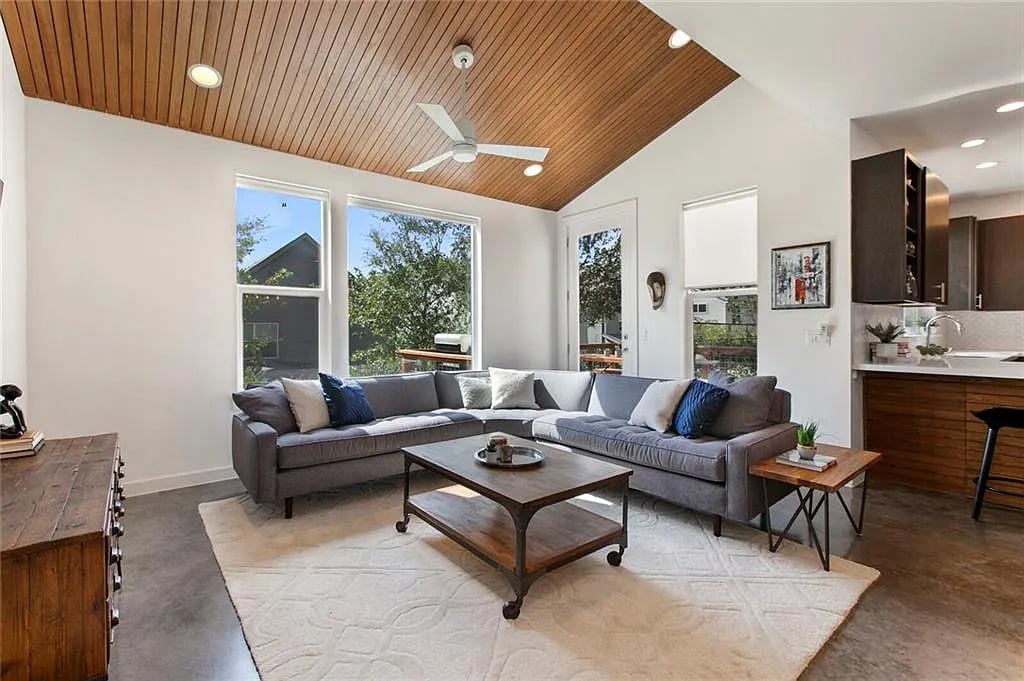 3001 Del Curto Rd #34