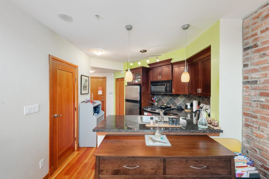 10 Renaissance Square, #104