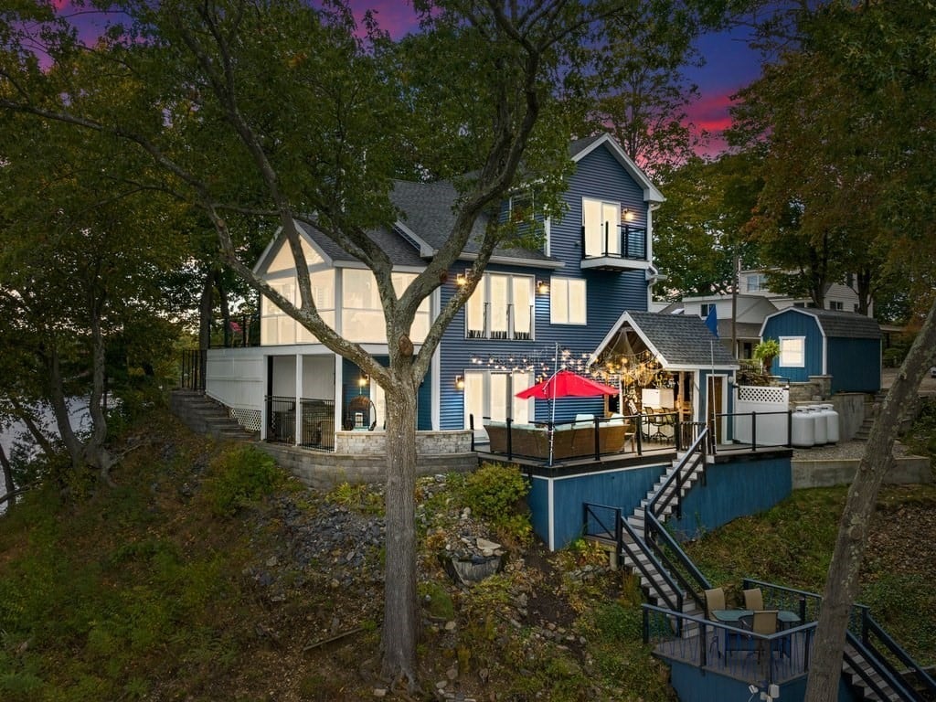 11 Sunset Ln