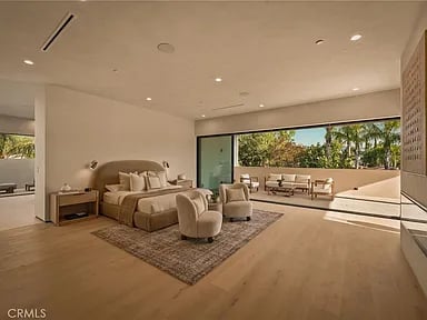 15450 Huston St