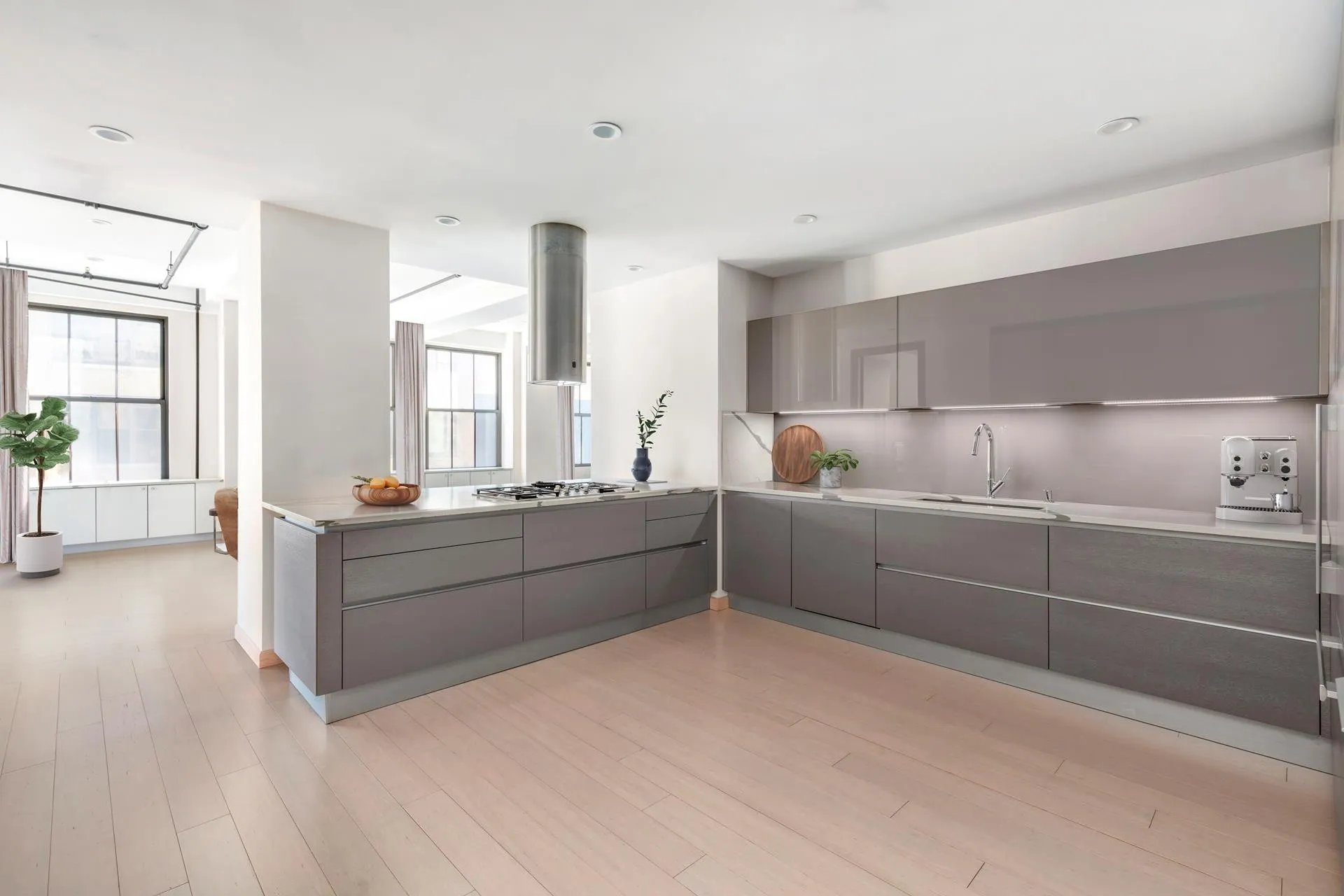 236 West 26th St, #7NW
