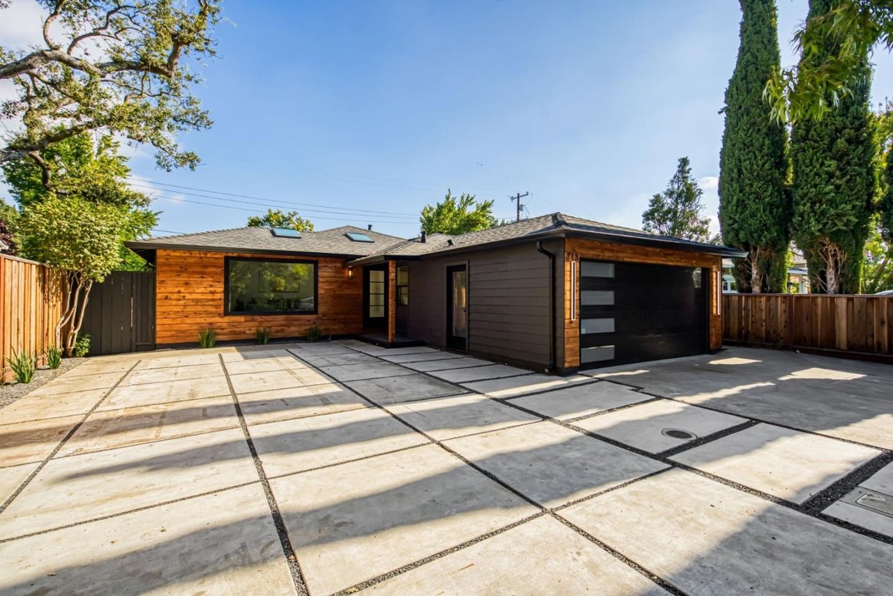113 Bay RD