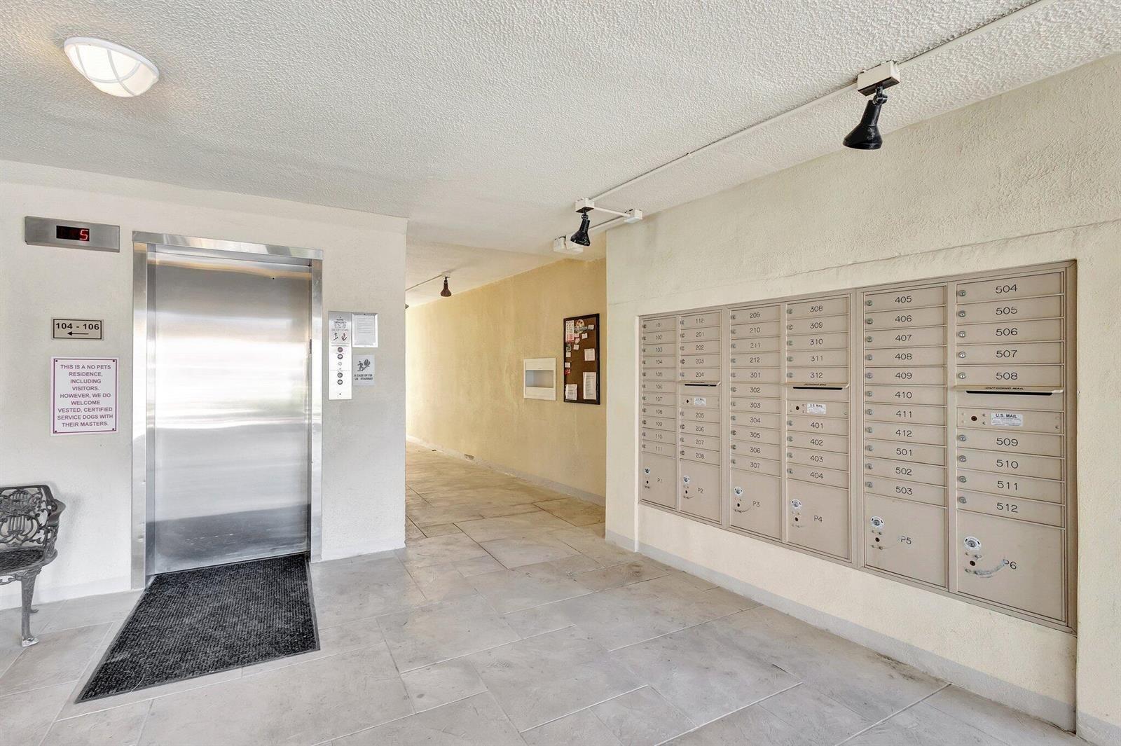 105 Paradise Harbour Boulevard #109